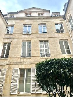 Paris 3rd District – A 67 sqm apartment to revamp