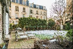 Paris 17th District – A delightful 3-bed period property with a garden