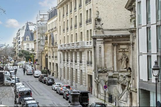 Paris 8th District – A 3-bed apartment in a prime location