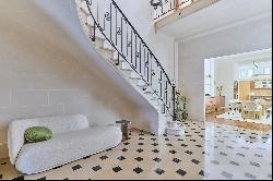 Paris 16th District - A superb 2/3 bed apartment