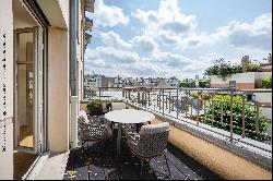 Paris 6th District – A 2-bed apartment with a terrace