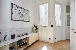 Paris 7th District - A renovated pied a terre