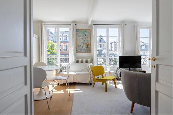 Paris 16th District – A delightful pied a terre