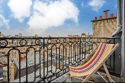 Paris 18th District – An ideal pied a terre with a terrace