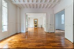 Neuilly-sur-Seine - An elegant 4-bed family apartment