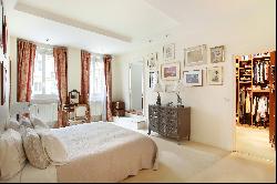 Paris 16th District - A 3/4 bed family apartment