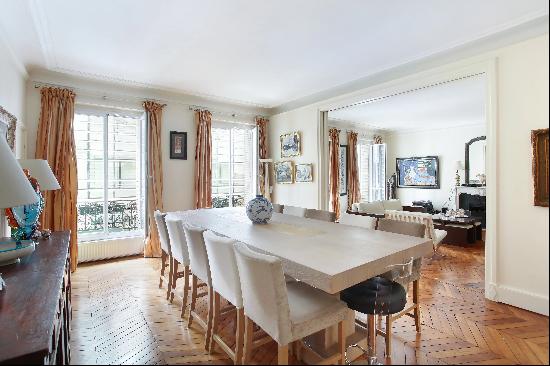 Paris 16th District - A 3/4 bed family apartment