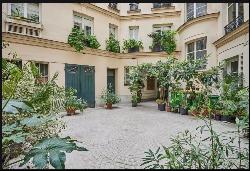 Paris 6th District - A 4-bed family apartment