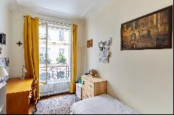 Paris 6th District - A 4-bed family apartment