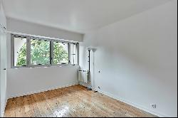 Paris 16th District - A 2-bed apartment in mint condition