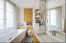 Paris 2nd District - A superb 3-bed apartment