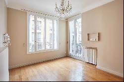Paris 16th District – A spacious 3-bed apartment