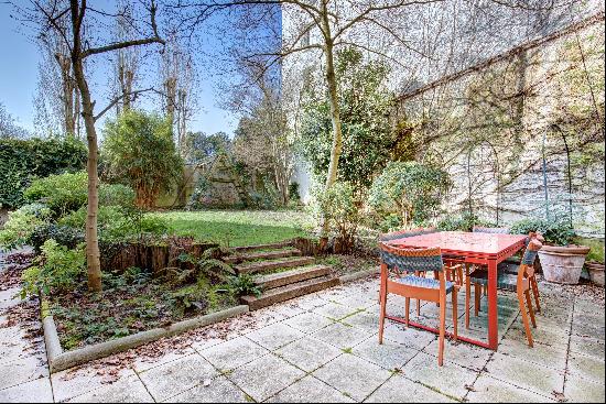 Paris 14th District - A 5-bed apartment with a garden