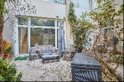 Paris 6th District – A superb pied a terre with a garden