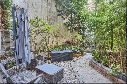 Paris 6th District – A superb pied a terre with a garden