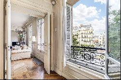 Paris 8th District – A meticulously renovated 3-bed apartment