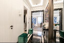 Paris 8th District – A superb pied a terre with a terrace