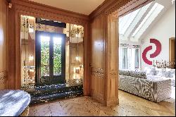 Paris 8th District – A superb penthouse apartment with terraces