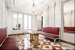Paris 8th District – An exceptional 3-bed apartment