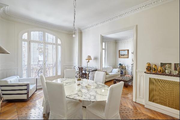 Paris 15th District – A peaceful pied a terre