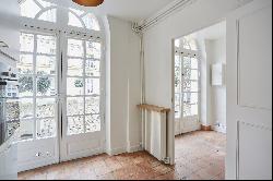 Paris 4th District – A delightful pied a terre