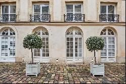 Paris 4th District – A delightful pied a terre