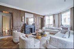 Paris 16th District - Benjamin Godard - 160 sqm with 3 bedrooms