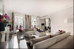 Paris 8th District – An exceptional 3-bed apartment in a prime location