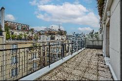 Paris 16th District – A 2/3 bed apartment with a balcony and terraces