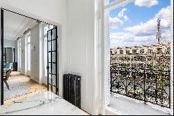 Paris 16th District – An elegant 3-bed apartment with a balcony