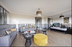 Neuilly-sur-Seine - A 4/5 bed apartment