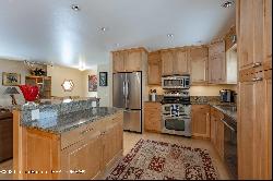 465 E Hansen Avenue, Jackson WY 83001