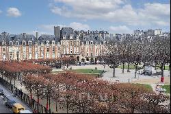 Paris 4th District - A delightful pied a terre in a prime location