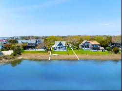 Delightful 3 Bedroom Waterfront Home