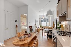 25 Quincy Street MAISONETTE in Clinton Hill, New York