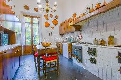 Charming 20th century Villino with garden