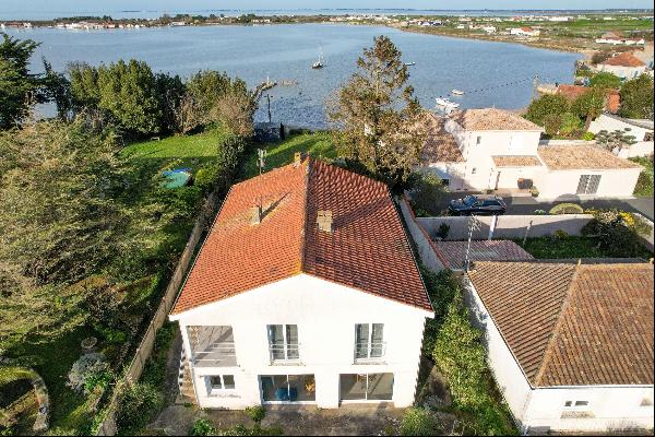 Unique property for sale in Bourcefranc-Le-Chapus