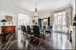 Avenue Montaigne Superb reception apartment