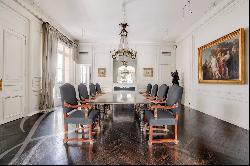 Avenue Montaigne Superb reception apartment