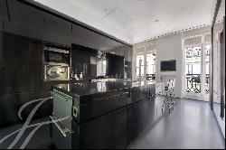 Avenue Montaigne Superb reception apartment