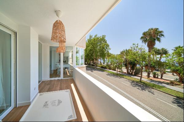 Refurbished frontline beach apartment in La Caleta, Malaga East