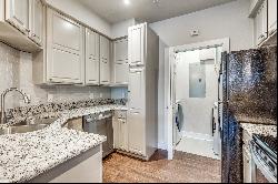 Beautiful and Updated One Bedroom Condo 