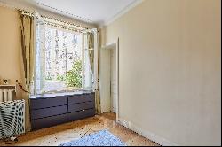 Paris 17th District – A spacious 2-bed apartment