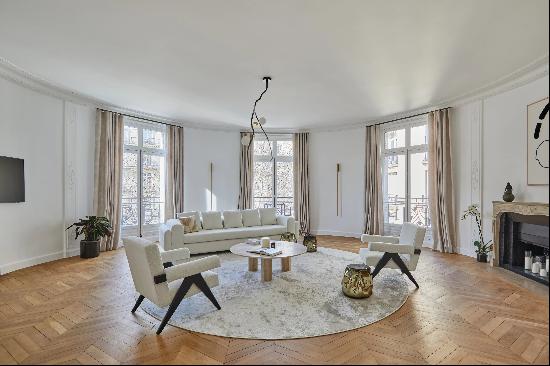 Paris 16th District – A superb 4-bed apartment