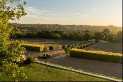 TIMELESS ELEGANCE ON A HILLTOP