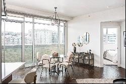Fabulous and sunny condo at One Lincoln Park!