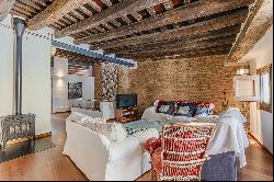 Spectacular duplex penthouse with large terrace in the Gothic Quarter