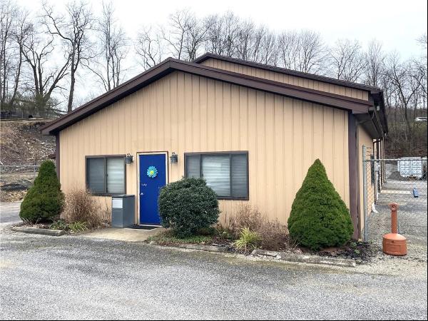 1227 Sunset Dr, Center Twp - BUT PA 16001