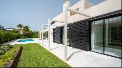 Modern design villa with sea views for sale in Lluchmajor, Major, Llucmajor 07620