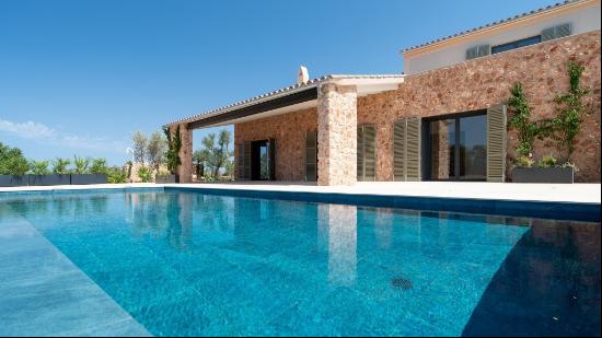 Magnificent new constructed villa for sale in municipality of Ll, Llucmajor 07620